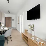 Tasteful With Parking And Gym By Renters Apartment Poznan