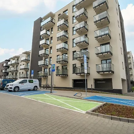 Tasteful With Parking And Gym By Renters Poznan