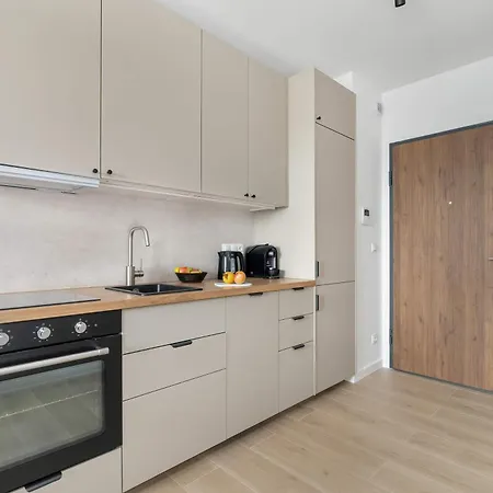 Daire Tasteful With Parking And Gym By Renters