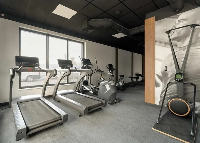 Tasteful With Parking And Gym By Renters *